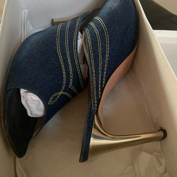 ESCADA DENIM HEELS - Picture 2 of 9